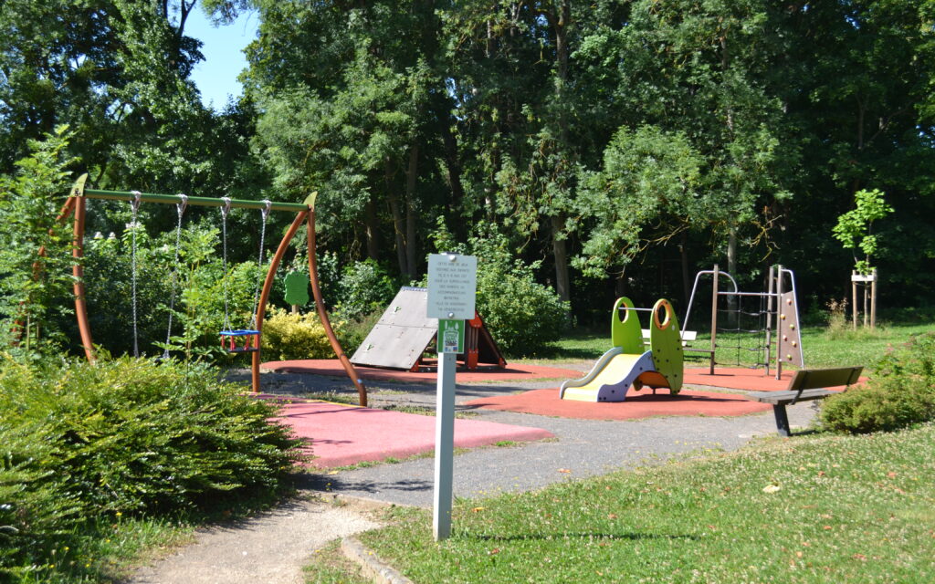photo-aire-jeux-mancès